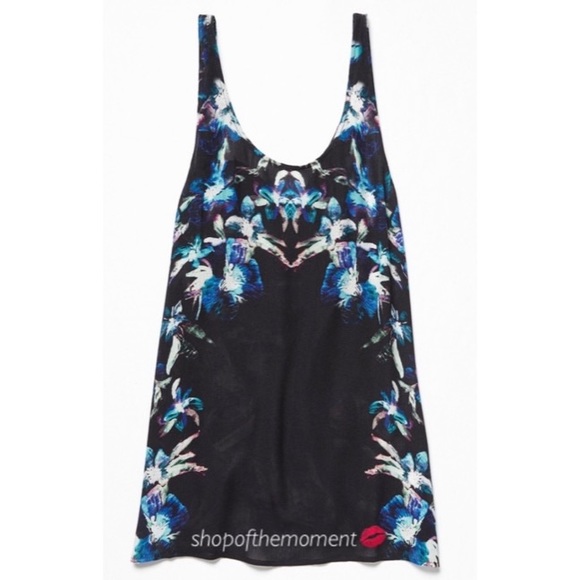 new Free People โฆ Draped Back Cami โฆ Night Floral - Picture 3 of 12